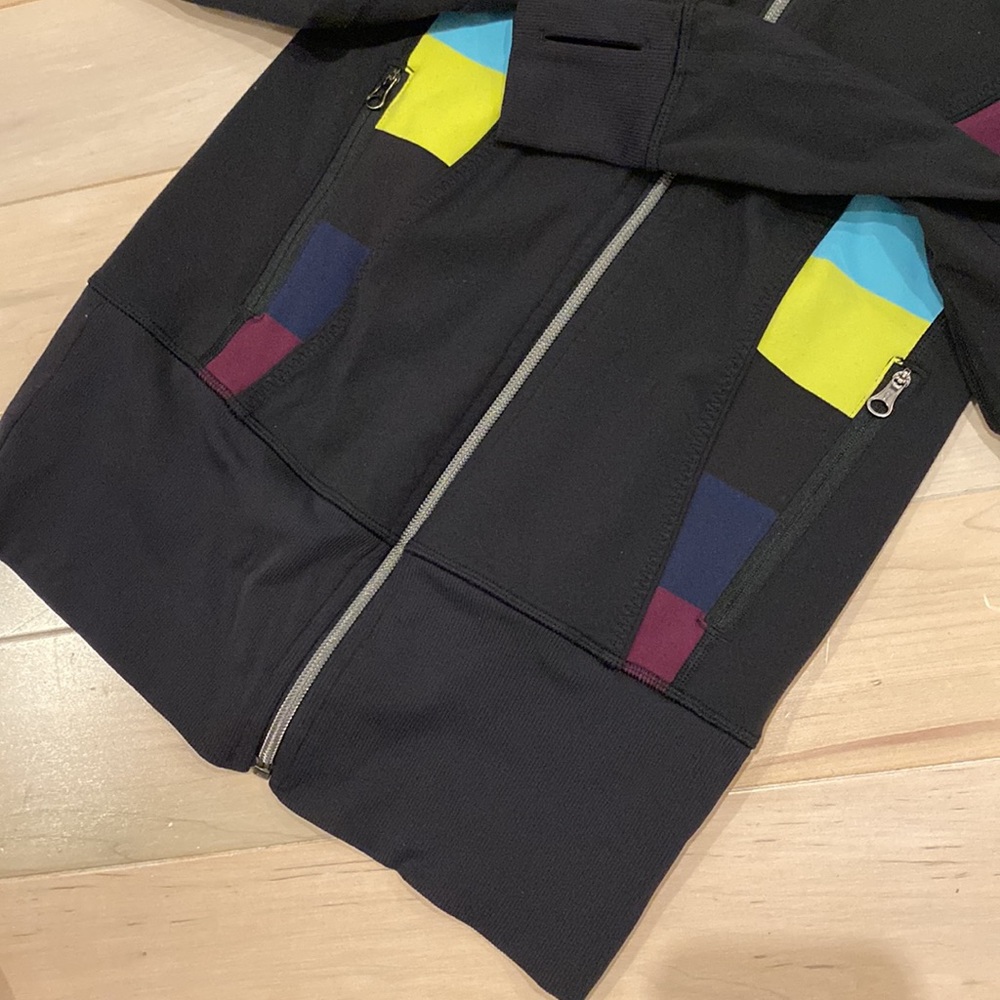 Lululemon Soft Stretch Zip Jacket - image 8